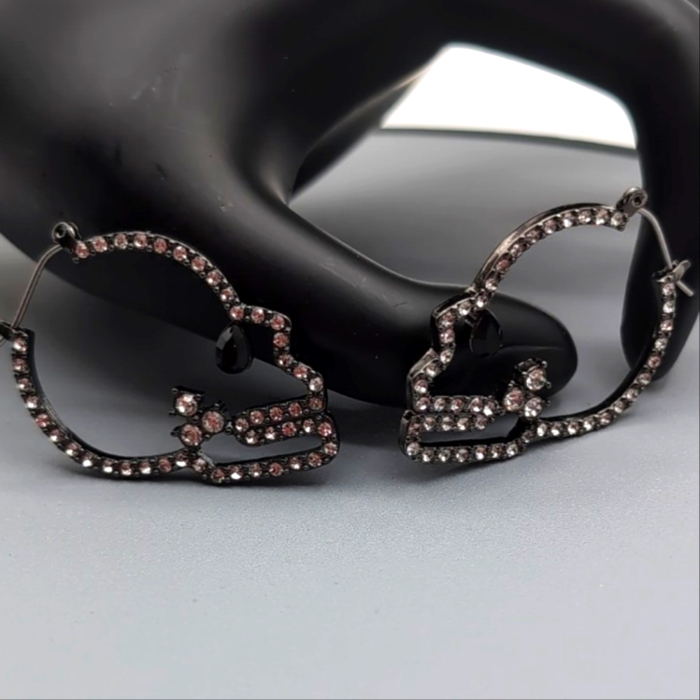 NWOT Dark Steel Toned Bejeweled Skull Earrings With Black Stone Eye - Picture 1 of 8